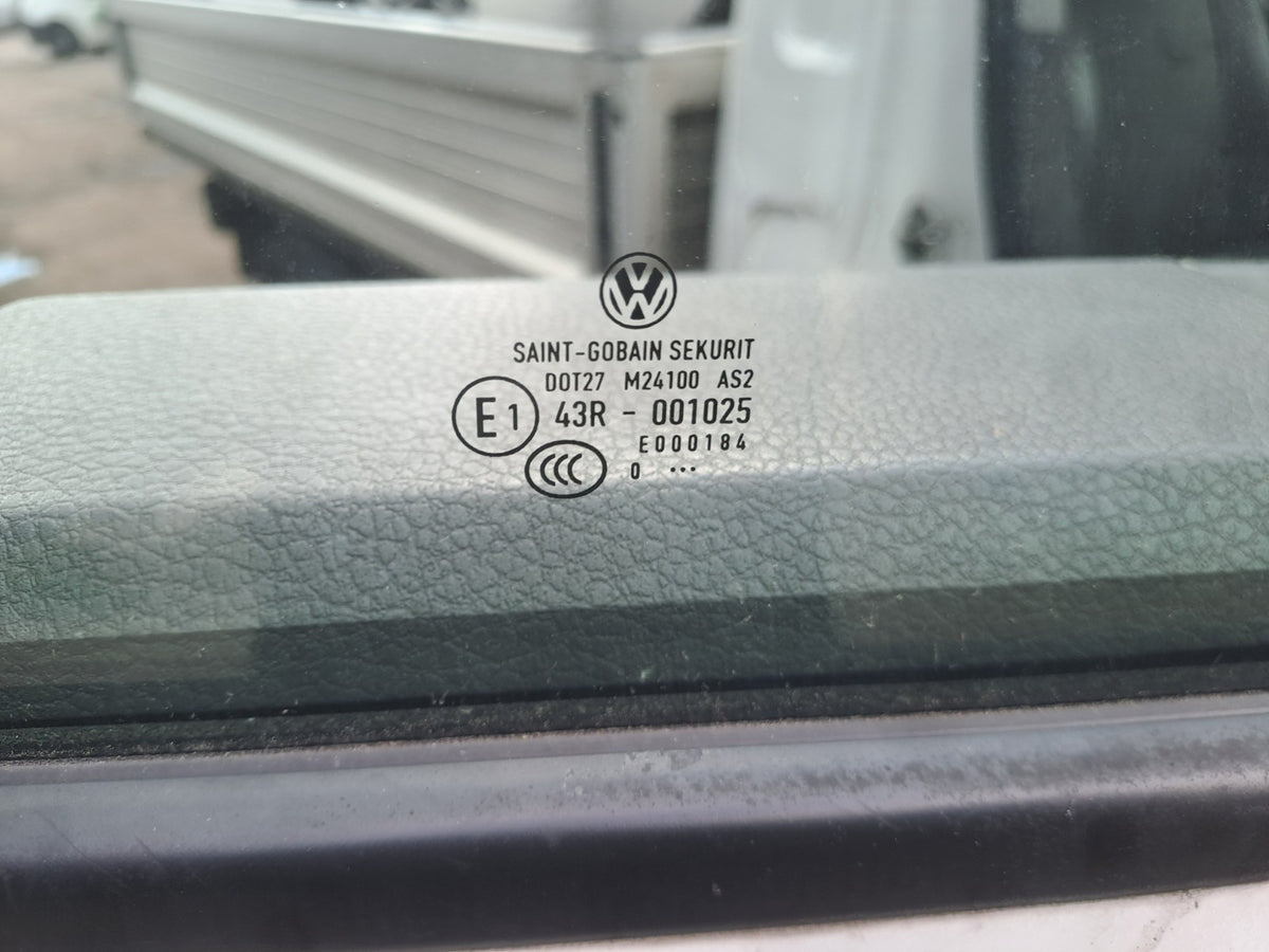 2021 VW Transporter T30 Front Right Door Window Glass 43R-001025 Warranty A410 - Image 5