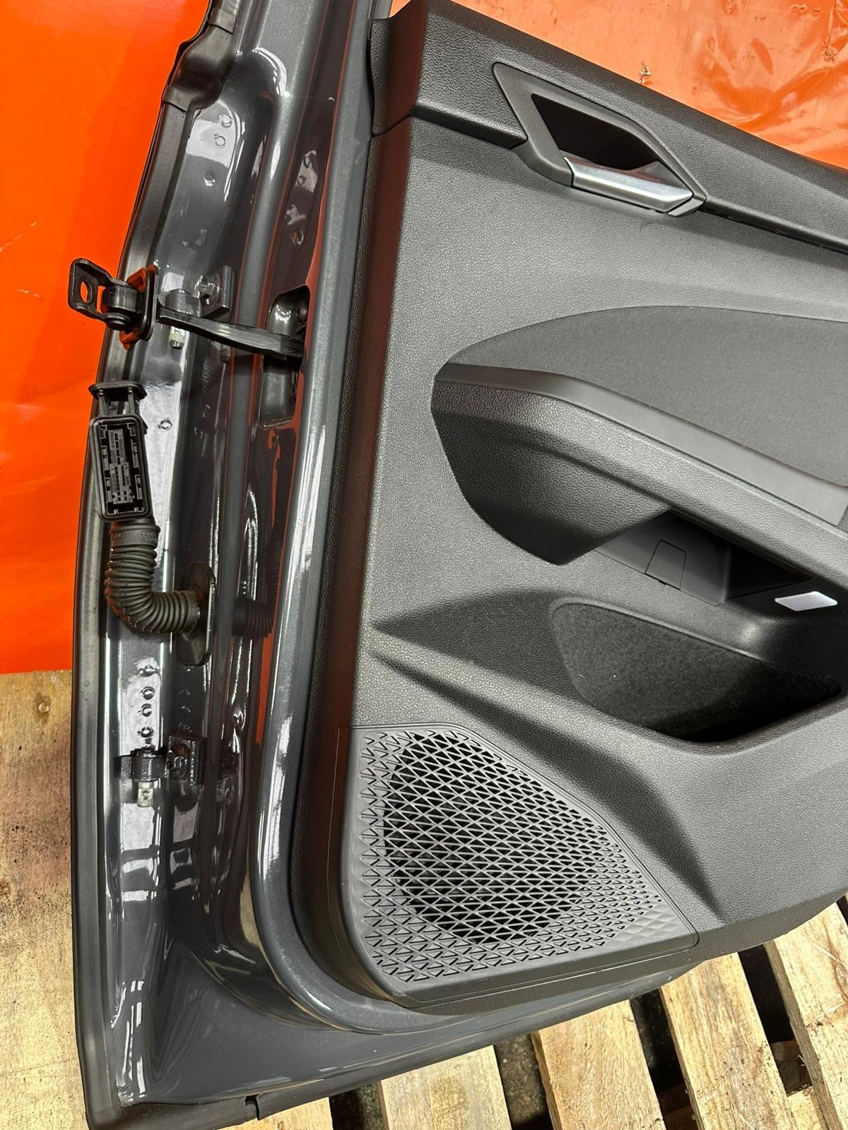 ✅2020 VW GOLF STYLE MK8 REAR RIGHT DOOR GREY C7Q + WARRANTY A352 - Image 5