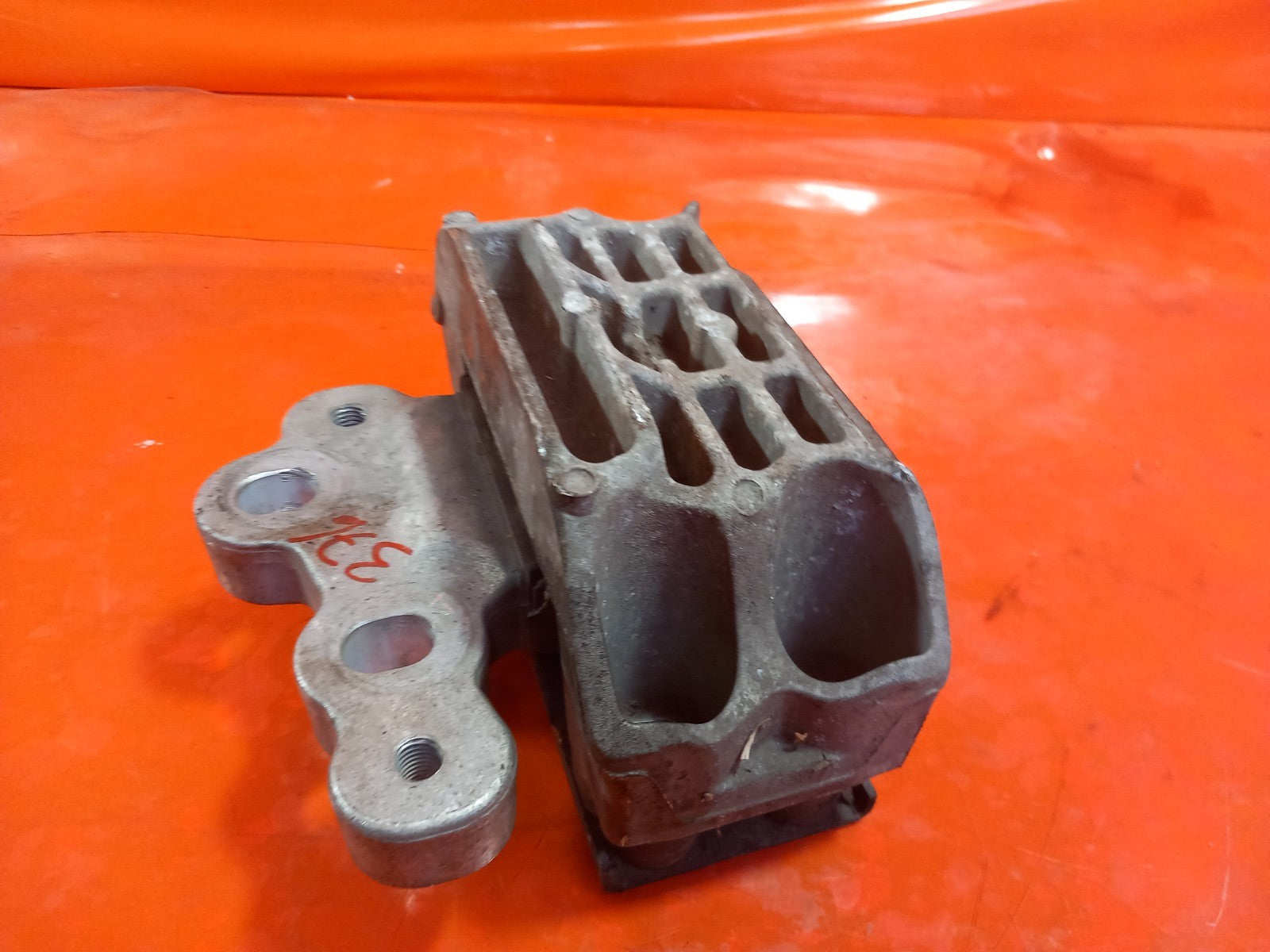 2019 Ford Transit Custom Engine Mount Left Side Warranty A376 - Image 2