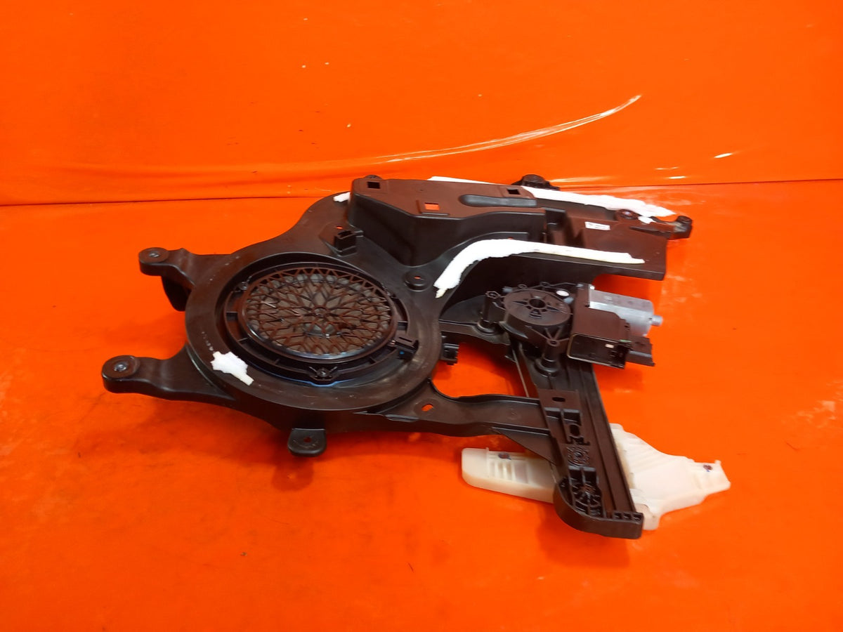 ebay-src:https://i.ebayimg.com/00/s/mtiwmfgxnjaw/z/6nyaaeswfivq5ebe/$_57.jpg