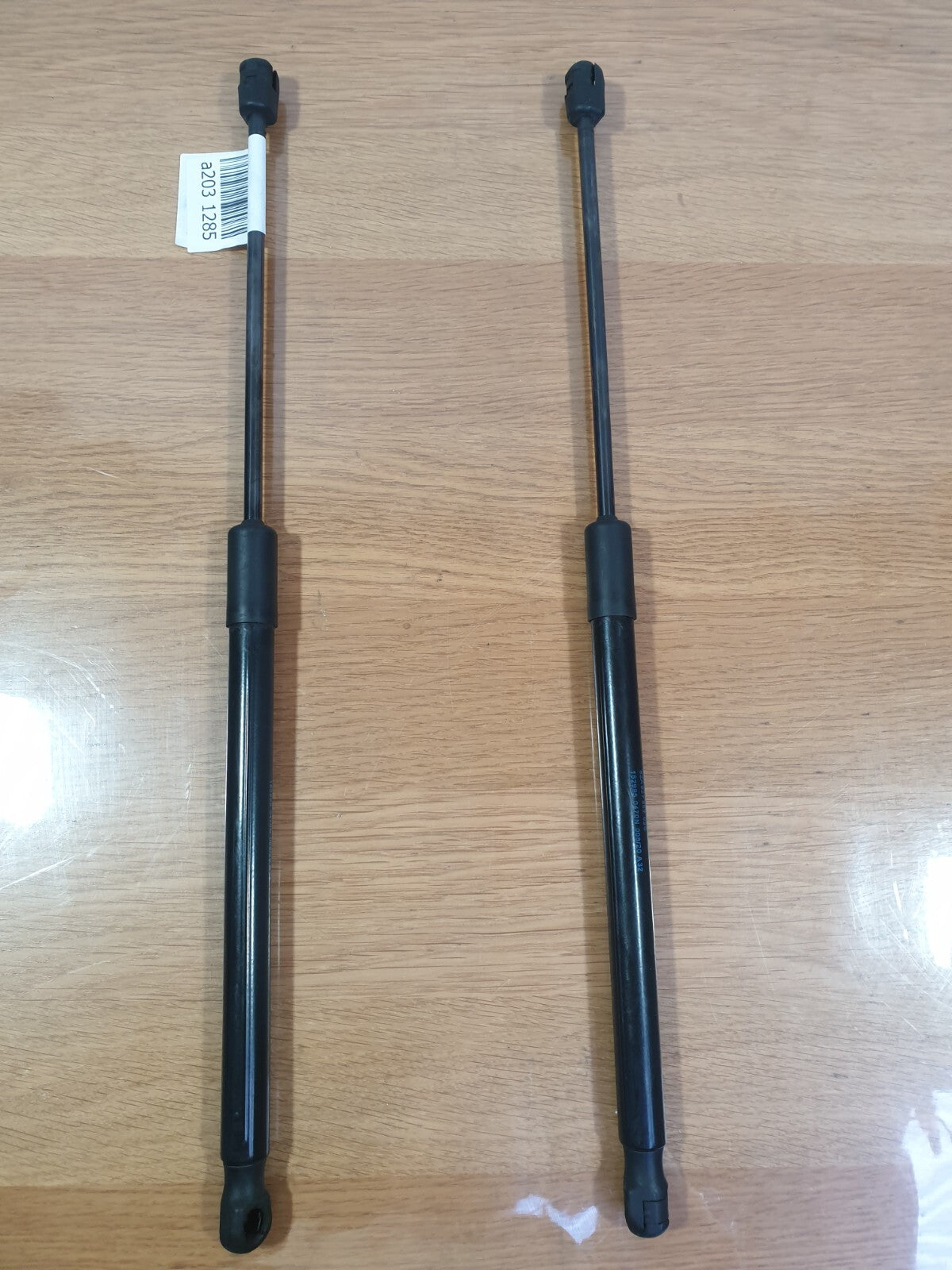 ✅2020 AUDI A1 SPORT 1.0P TAILGATE BOOT LID STRUTS PAIR 82A827552 + WARRANTY A203 - Image 1