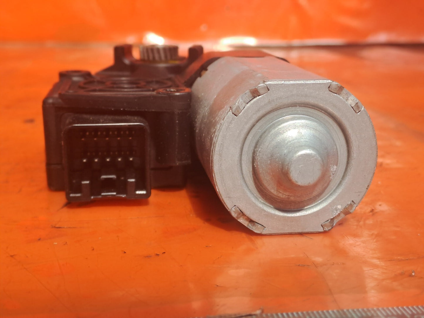 ebay-src:https://i.ebayimg.com/00/s/mtiwmfgxnjaw/z/kxgaaoswtapoikyv/$_57.jpg