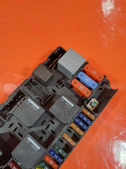 ✅2011 LAND ROVER RANGE ROVER L322 REAR TAILGATE FUSE BOX BH42-14N030-AA A243 - Image 3