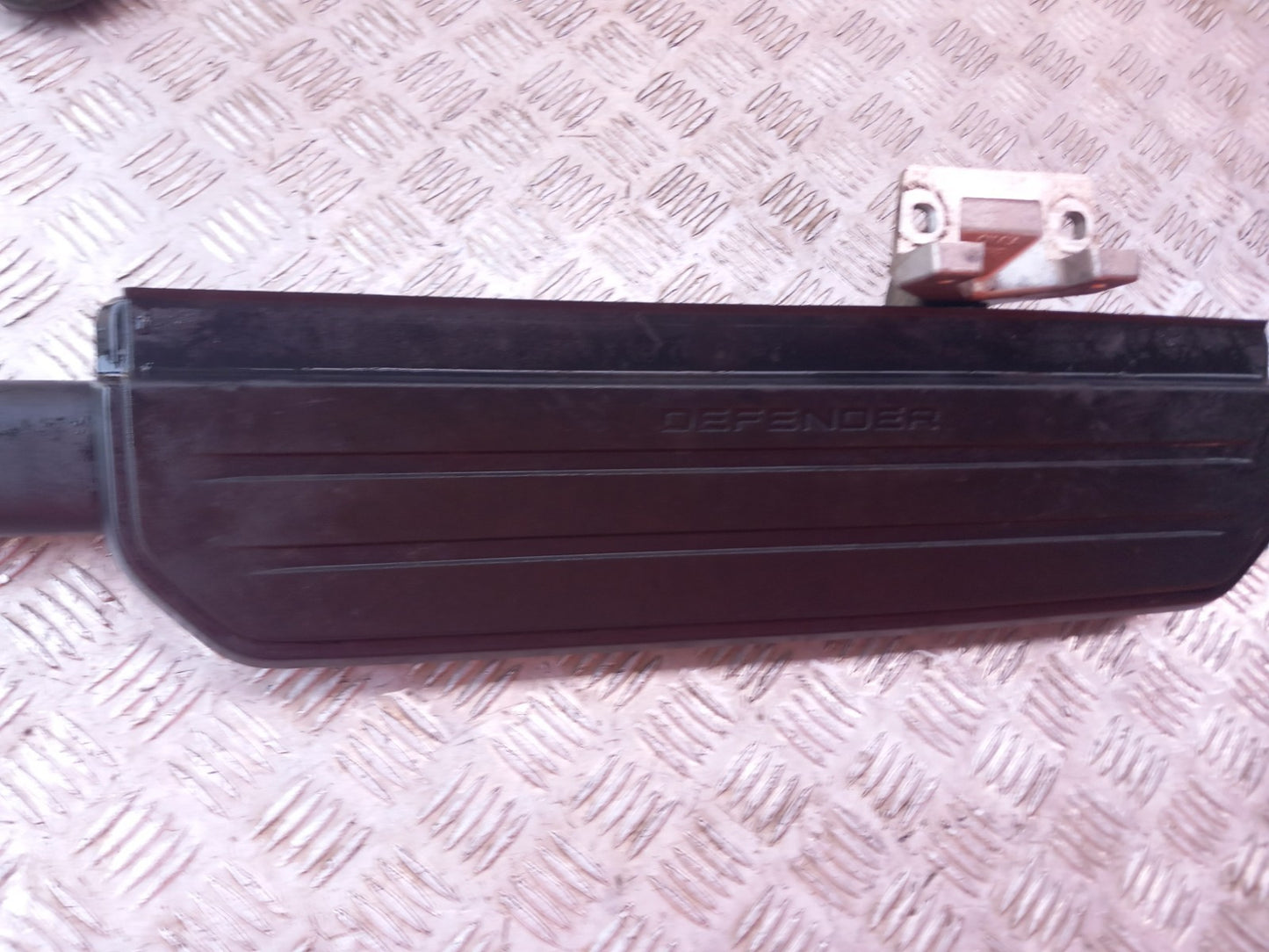 Land Rover Defender L663 3.0 Diesel 2025 Left Running Board L8BM16490CC A396 - Image 9