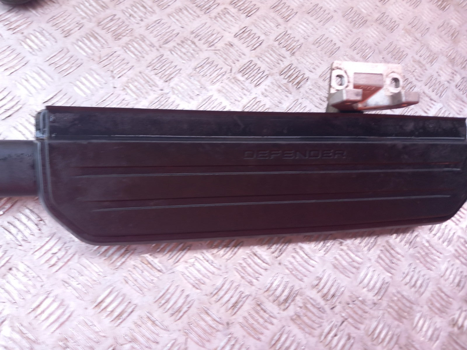 Land Rover Defender L663 3.0 Diesel 2025 Left Running Board L8BM16490CC A396 - Image 9