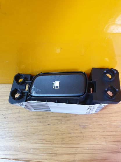 ✅Kia Niro 2 S-A 1.6 Petrol 2020 Fuel Tank Open Switch 93750-G5900WK Warranty - Image 2