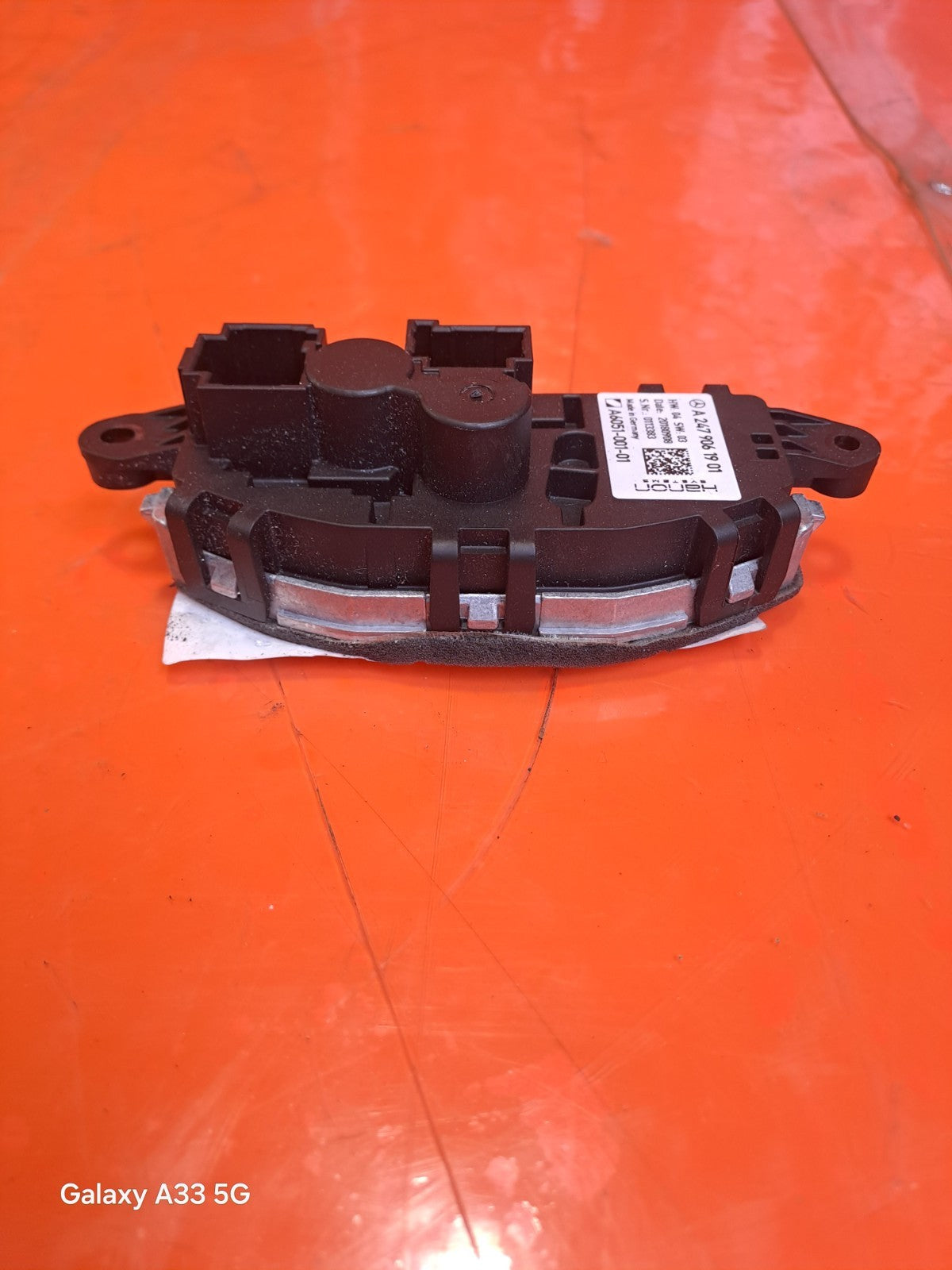 ebay-src:https://i.ebayimg.com/00/s/mtywmfgxmjaw/z/2lgaaeswlffob869/$_57.jpg
