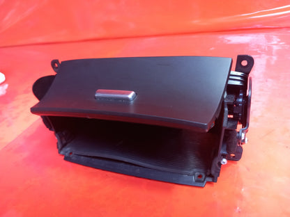 2019 Ford Galaxy MK3 Zetec Ashtray EM2B-R045P64-AN Warranty A345 - Image 8