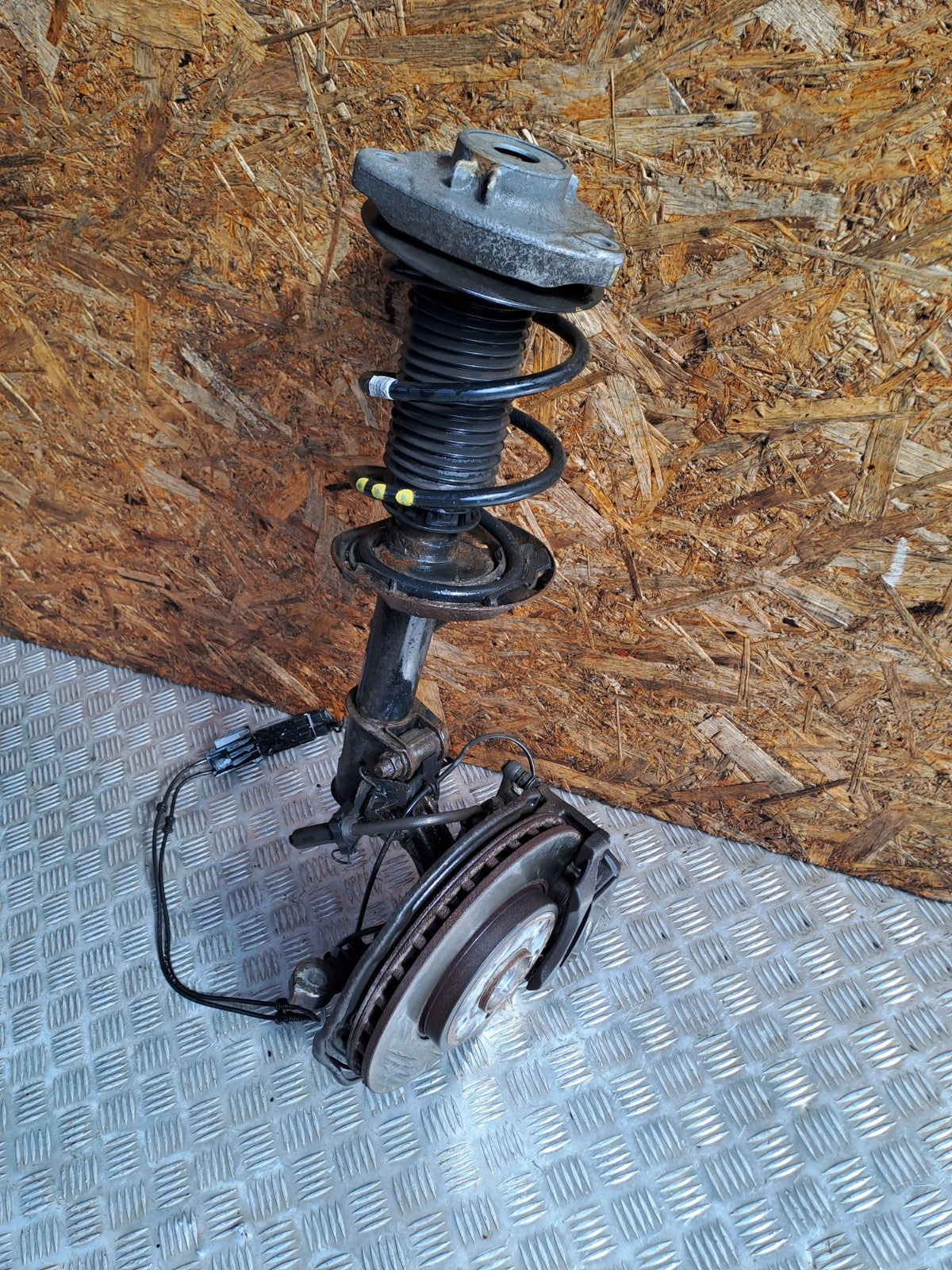 ✅MERCEDES B180 W246 1.8 DIESEL 2012 FRONT RIGHT SUSPENSION LEG HUB A2463209013 - Image 9