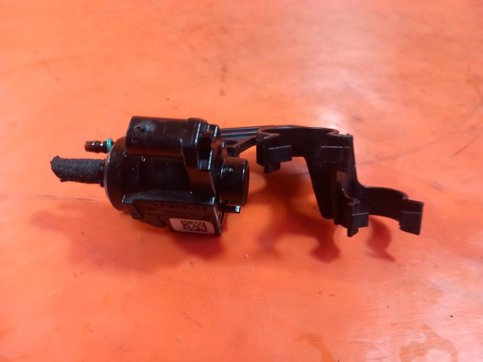 2021 BMW 1 Series F40 Vacuum Solenoid Valve 8570591 Warranty A365 - Image 7