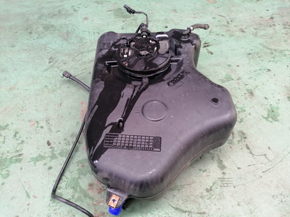 LAND ROVER DISCOVERY 5 L462 2.0D AD BLUE TANK FPLA51229AB - Image 2