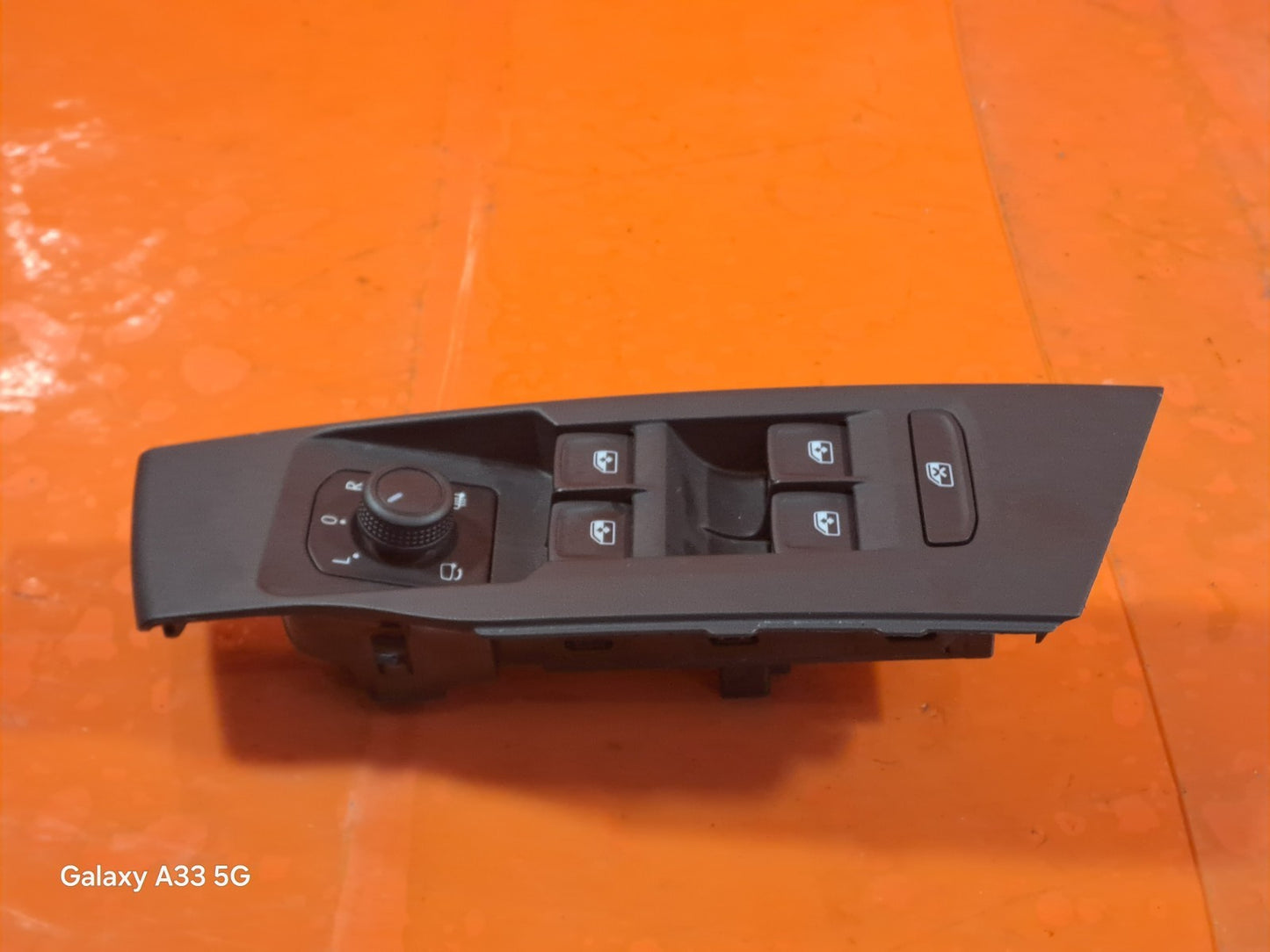 ✅VW POLO LIFE 1.0 PETROL 2024 FRONT RIGHT WINDOW SWITCH 5G0959857D Warranty A310 - Image 3