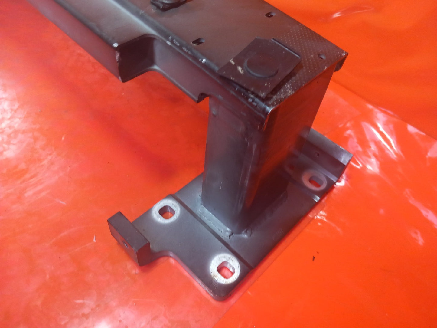 2025 Land Rover Defender L663 Front Bumper Crash Bar L8B2-10005-XD Warranty A396 - Image 4