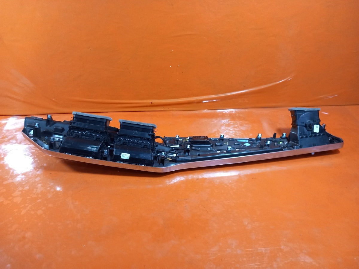 2025 BMW X5 G05 Dashboard Air Vents 5A01333 Warranty A398 - Image 12