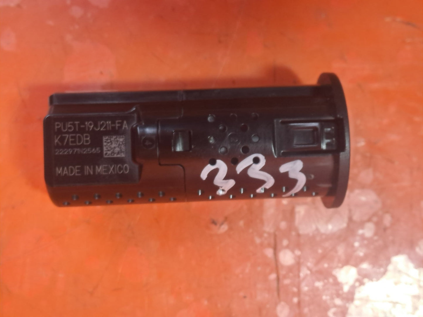 ✅FORD KUGA ST-LINE X 2.5 PETROL 2023 REAR SOCKET PORT TYPE C DOUBLE CONNECTION - Image 4
