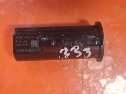 ✅FORD KUGA ST-LINE X 2.5 PETROL 2023 REAR SOCKET PORT TYPE C DOUBLE CONNECTION - Image 4