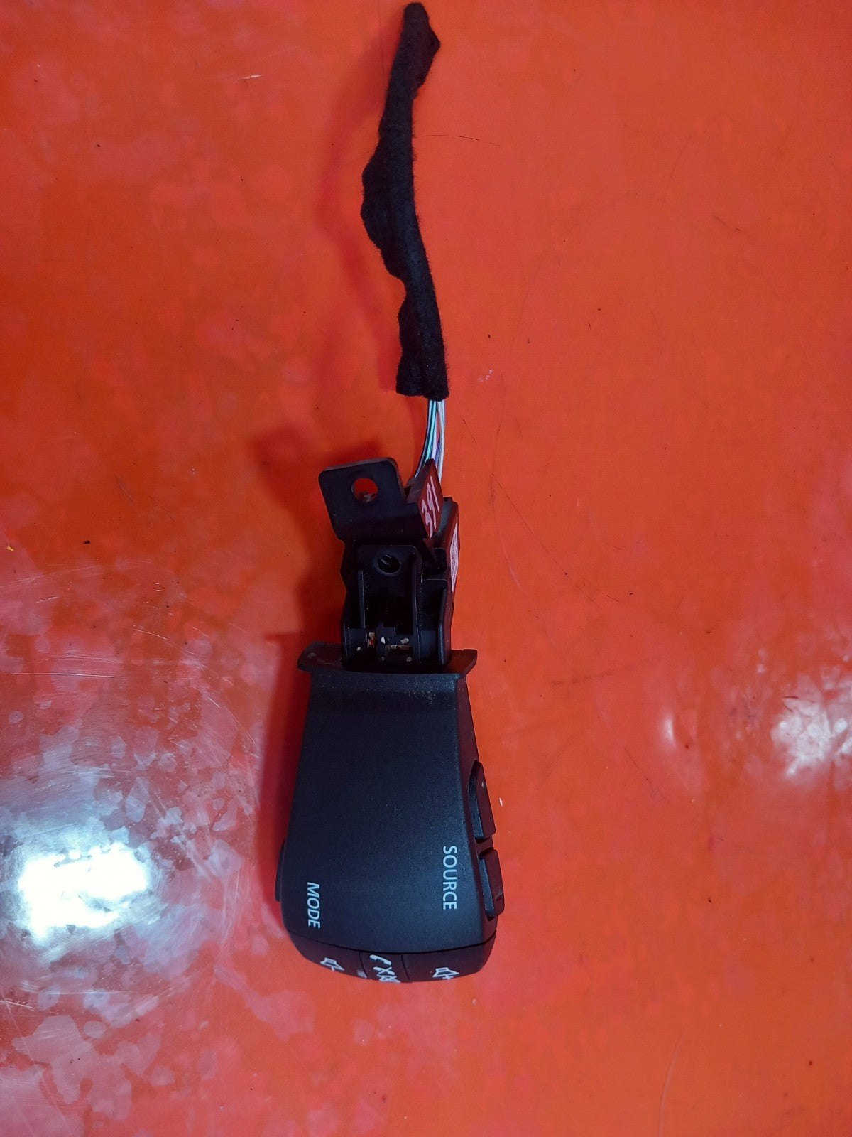 2024 Dacia Jogger Audio Sound Control Stalk 255522187R Warranty A391 - Image 2