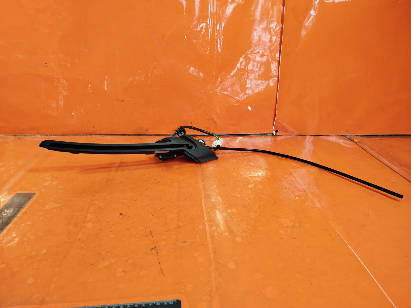 ✅MERCEDES E CLASS W212 REAR LEFT PARCEL SHELF MOTOR A2128202942 Warranty xAA - Image 3