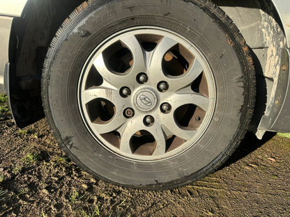 ✅2010 HYUNDAI I800 2.5D ALLOY WHEEL WITH TYRE 225/65 R16C + WARRANTY A325 - Image 1