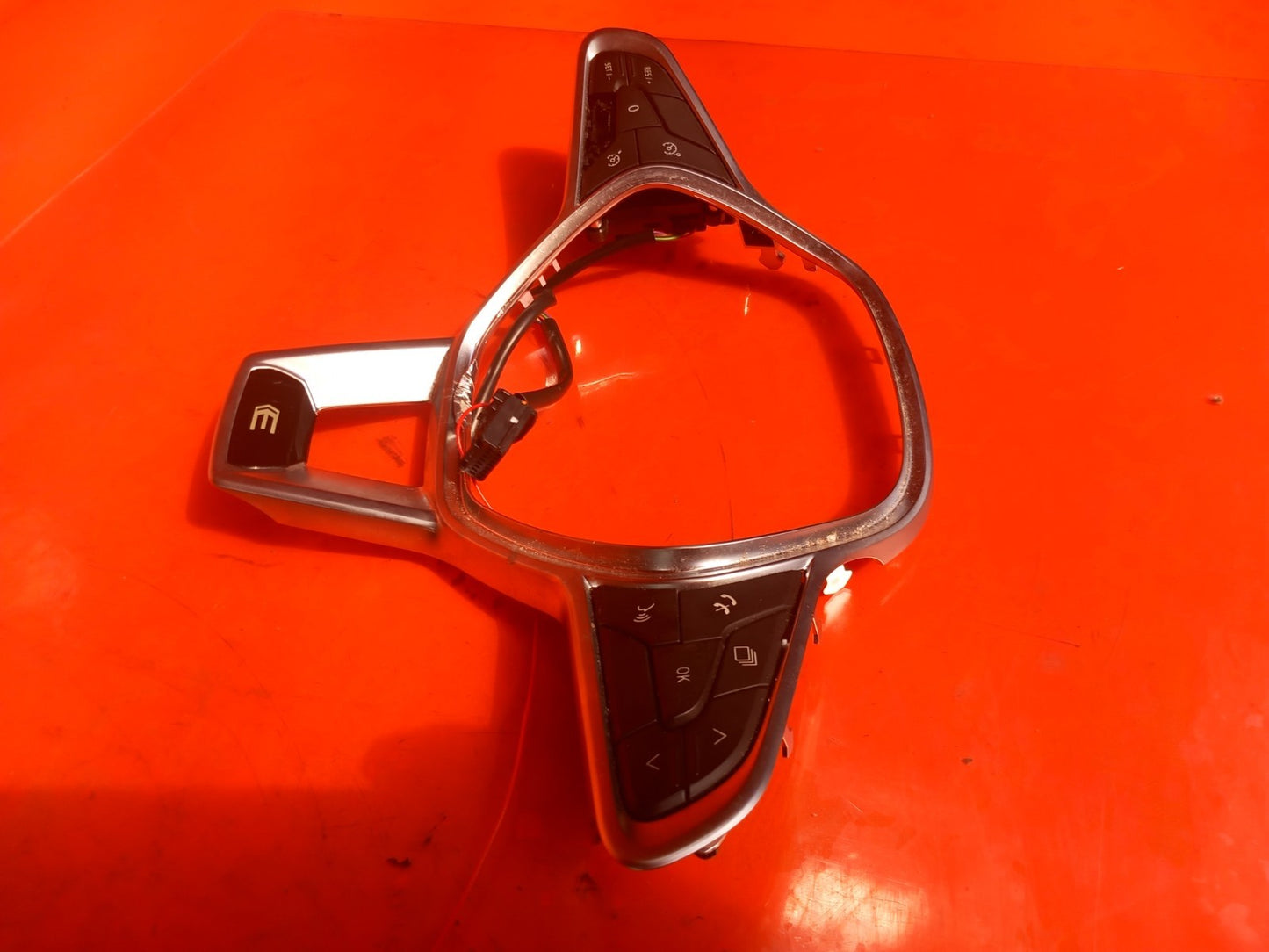 Renault Captur 2023 Steering Wheel Multifunction Control Buttons Switches A392 - Image 7