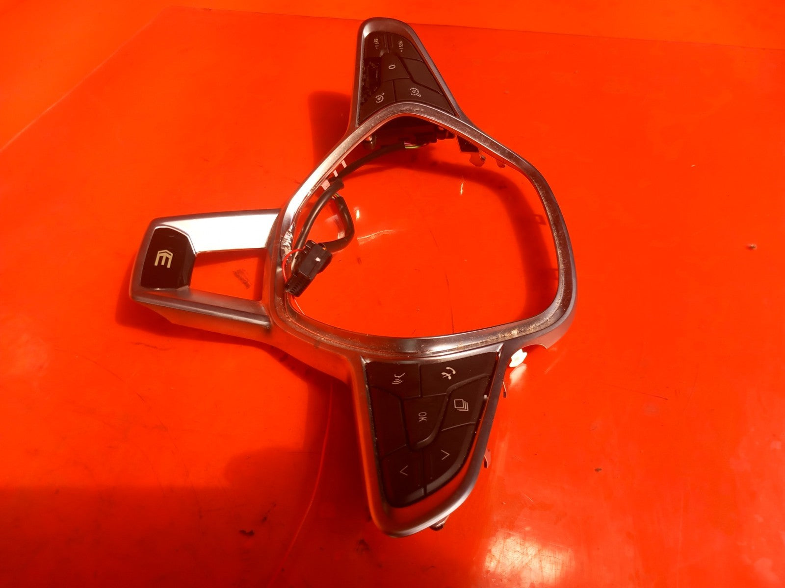 Renault Captur 2023 Steering Wheel Multifunction Control Buttons Switches A392 - Image 7