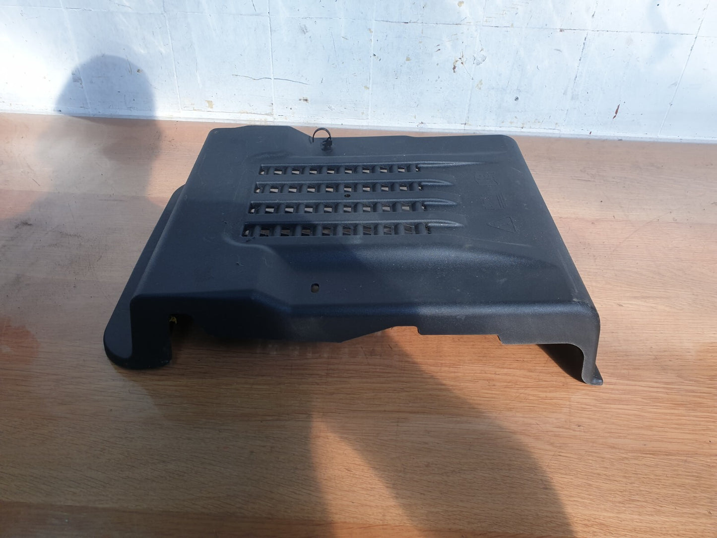 FORD FOCUS ACTIVE X 1.0 PETROL 2021 BATTERY TRAY COVER LX7B10A686ACW Warranty - Image 4