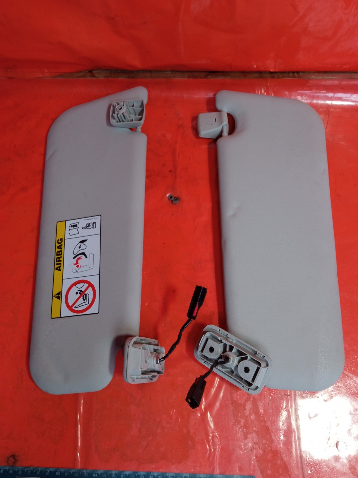 ✅Jaguar I-Pace Ev400 X590 2020 Sun Visors Pair CPLA00014AA Warranty A375 - Image 2