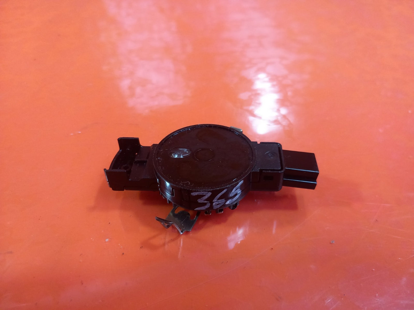 BMW F40 116D 1.5 Diesel 2021 Windscreen Rain Sensor 9873612 A365 - Image 12