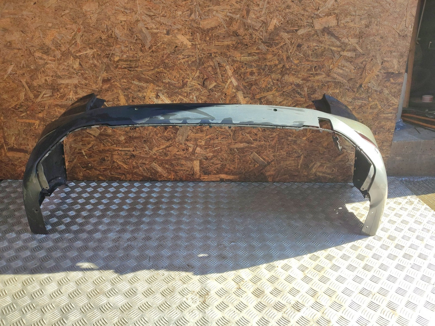 ✅2018 BMW X1 F48 2.0P REAR BUMPER BRONZE C07 + WARRANTY A303 - Image 12