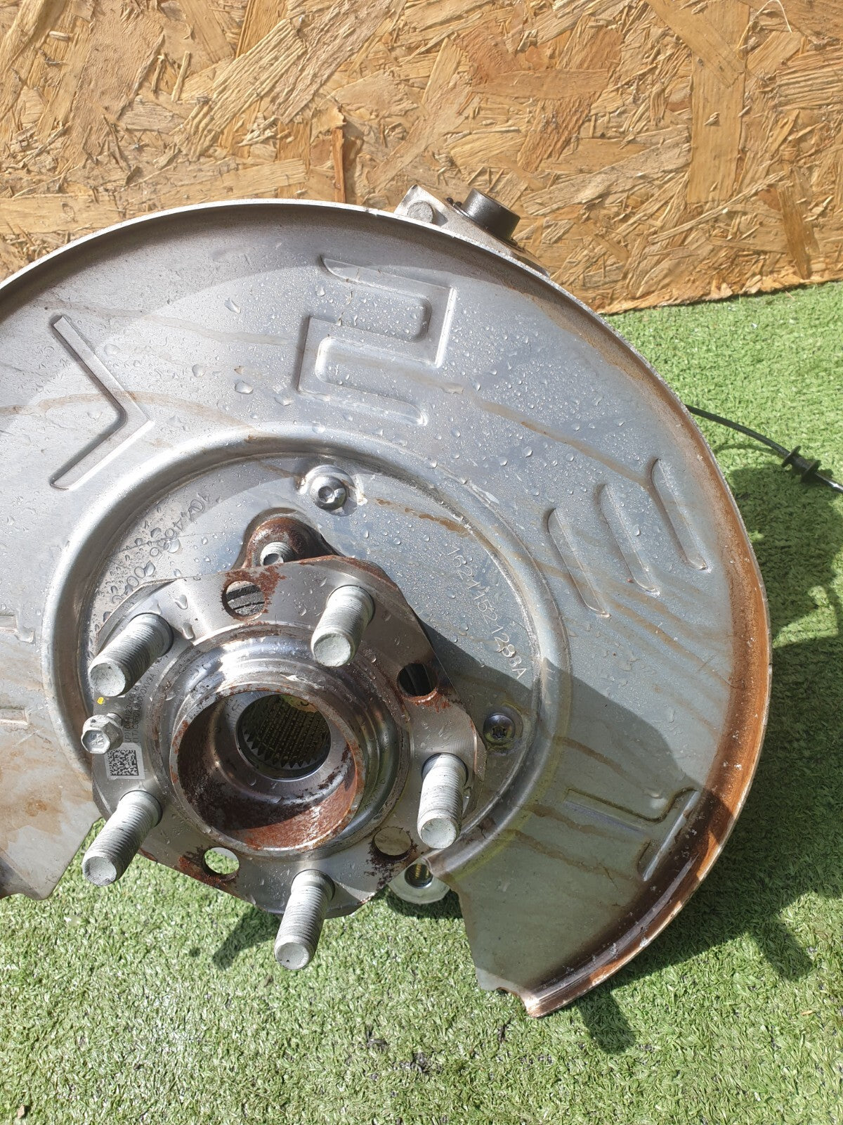 ✅2022 TESLA MODEL Y REAR LEFT WHEEL HUB 1044665-00-C + WARRANTY A172 - Image 4
