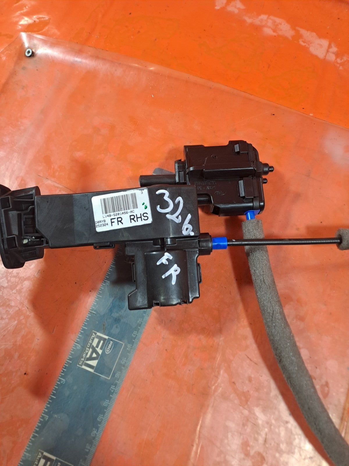 ✅FORD KUGA ST-LINE 2.5 PETROL 2025 FRONT RIGHT OPENING LIMITER LV4BS201A56AC - Image 7