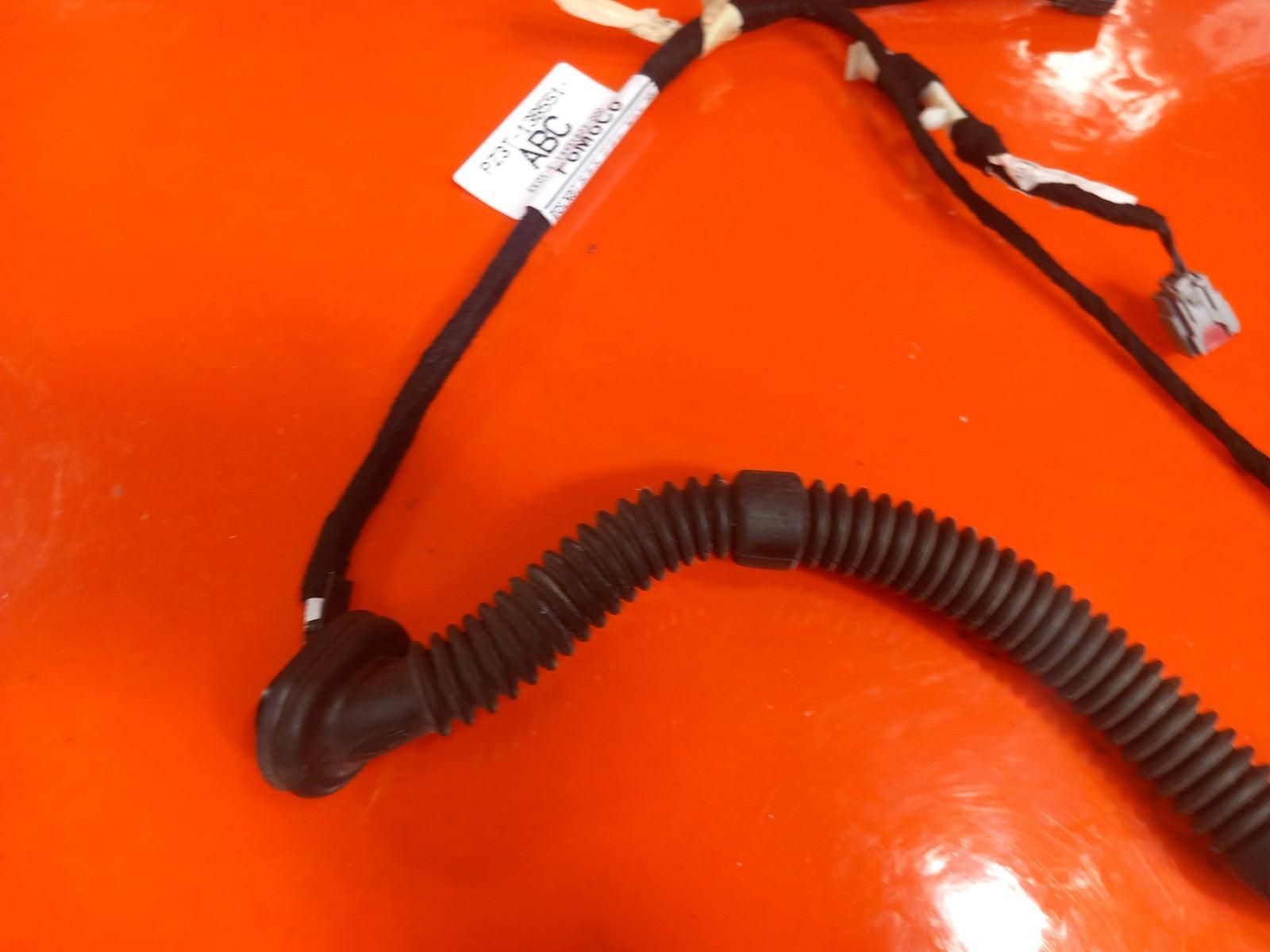 ebay-src:https://i.ebayimg.com/00/s/mtiwmfgxnjaw/z/6lyaaeswimrql67k/$_57.jpg