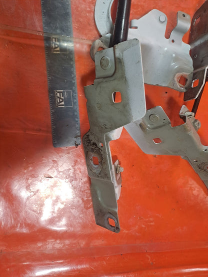 ✅2015 RENAULT ZOE DYNAMIQUE BONNET HINGE LEFT & RIGHT 654009955R + WARRANTY A317 - Image 2