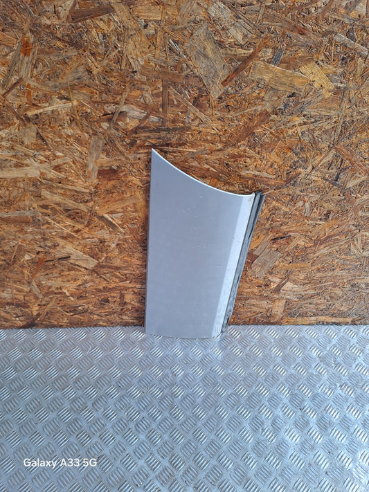 ✅LAND ROVER Range Rover Vogue L322 2005 4.4 Petrol REAR LEFT DOOR LOWER MOULDING - Image 1