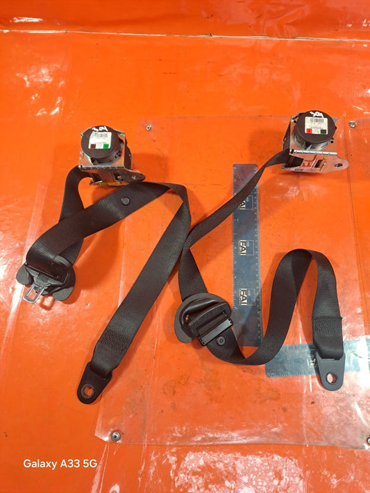 ✅MINI COUNTRYMAN ONE D MK3 1.6 DIESEL 2013 FRONT LEFT & RIGHT SEAT BELTS A304 - Image 2