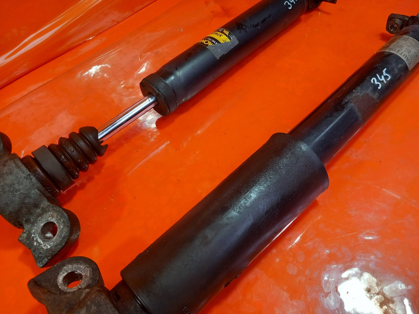 Ford Galaxy Zetec 2.0 Diesel 2019 Rear Shock Absorbers Pair F1GC18080DEA A345 - Image 8