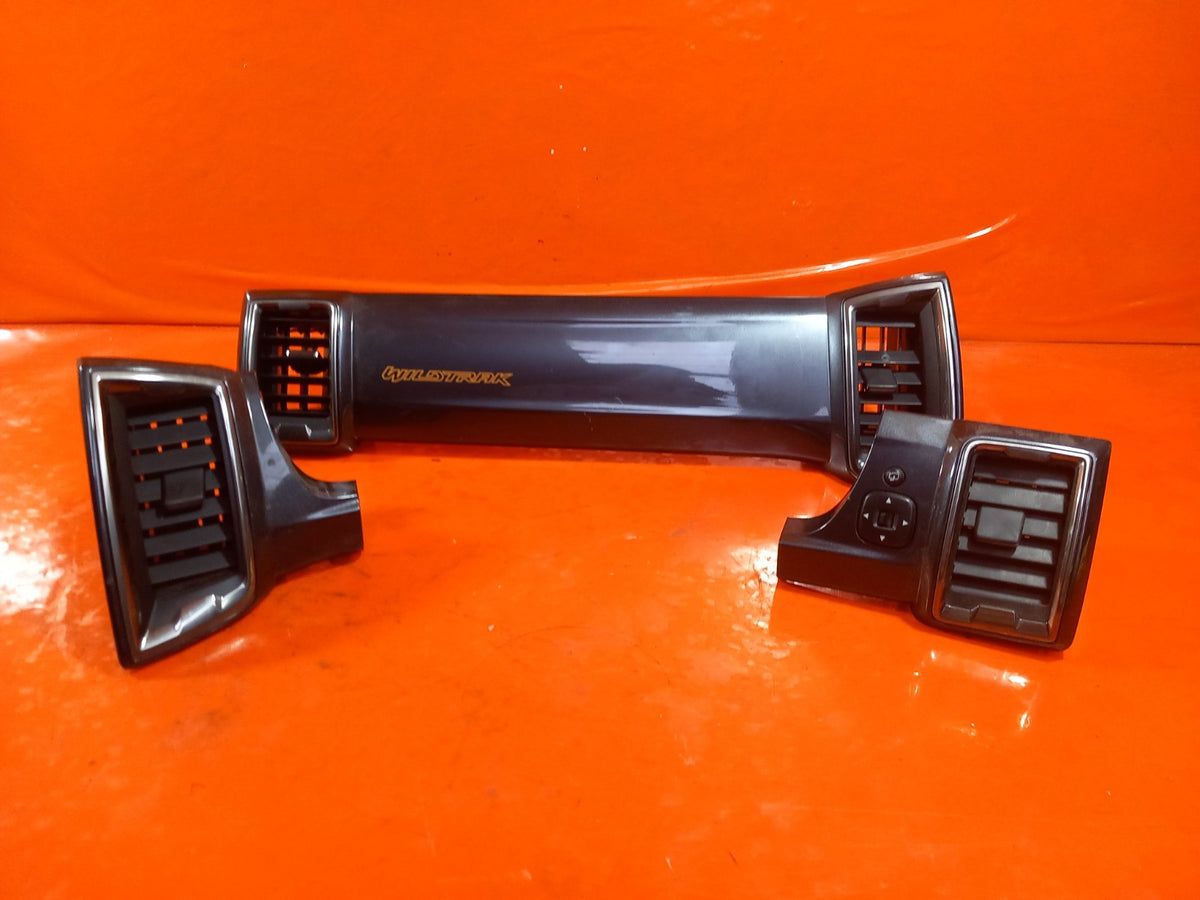 2021 Ford Ranger Wildtrak Dashboard Air Vents JB3B-21044K54-AA Warranty A418 - Image 2