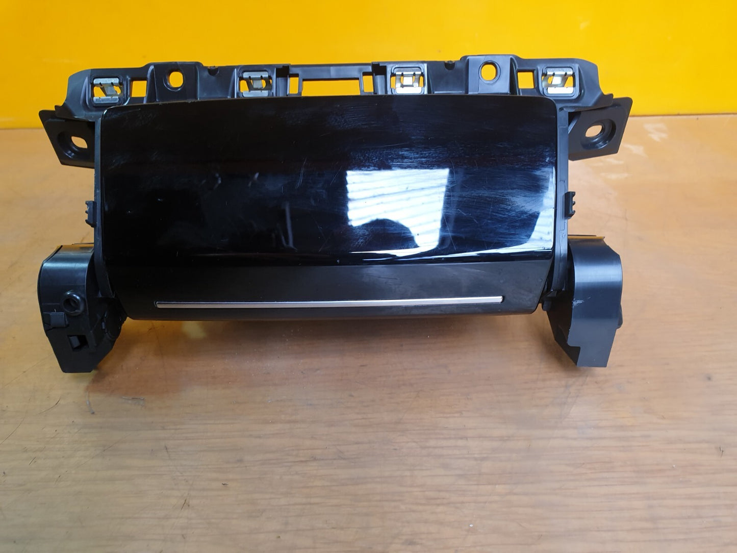 ebay-src:https://i.ebayimg.com/00/s/mtiwmfgxnjaw/z/yj8aaoswpgjmhysj/$_57.jpg