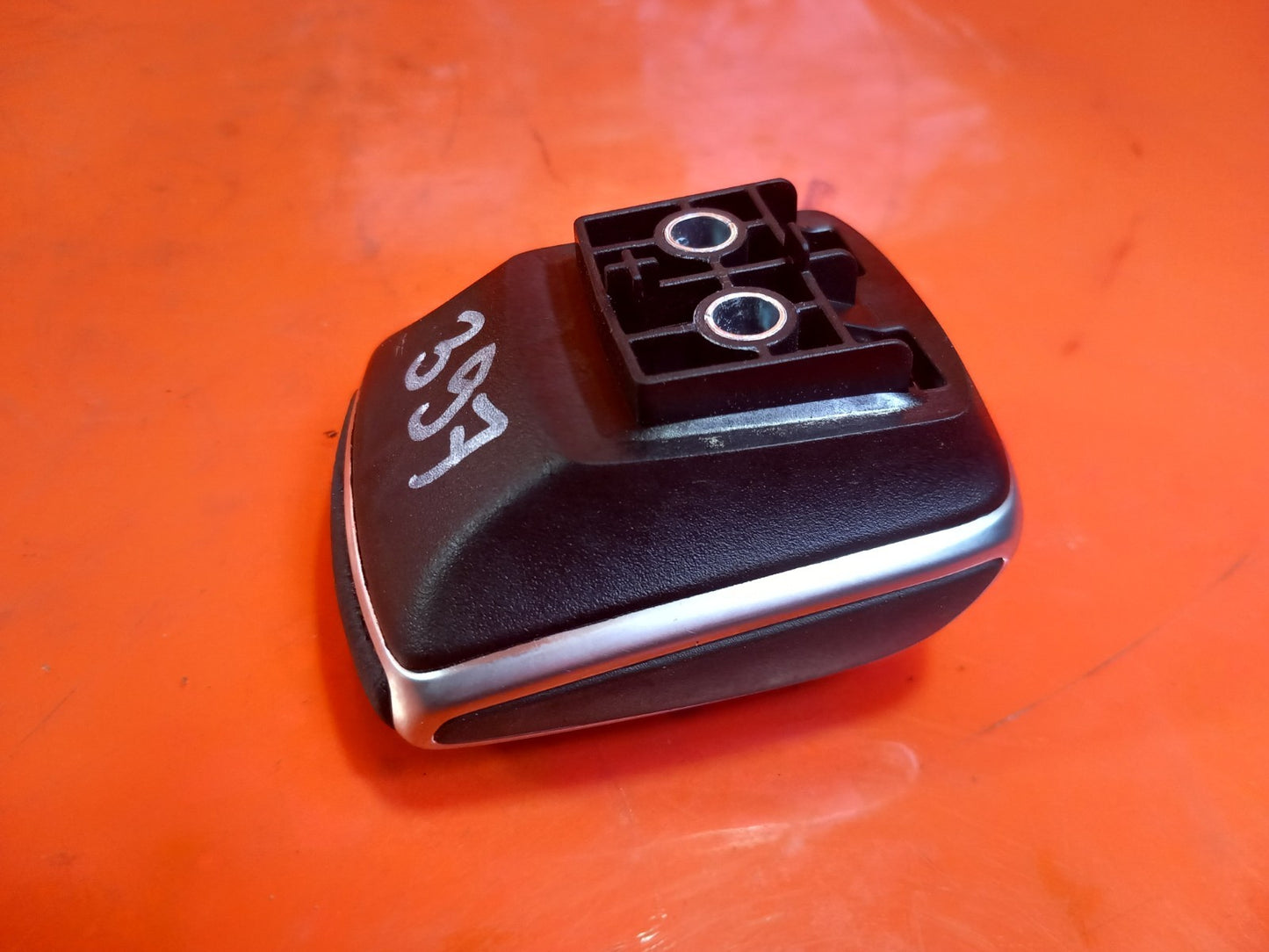Mercedes Gle 450D AMG 3.0 Diesel 2025 Gear Shifting Knob Top Cover A1676801405 - Image 12