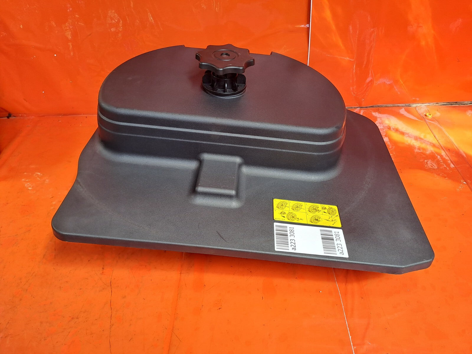 ✅AUDI A5 S LINE 2.0 PETROL 2010 SPARE WHEEL TOOLKIT COVER 8T0012116B Warranty - Image 2
