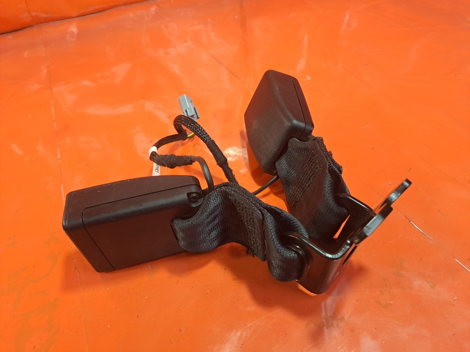 ✅2021 Renault Captur MK2 Rear Center Twin Seat Belt Buckle 878163496R A385 - Image 9