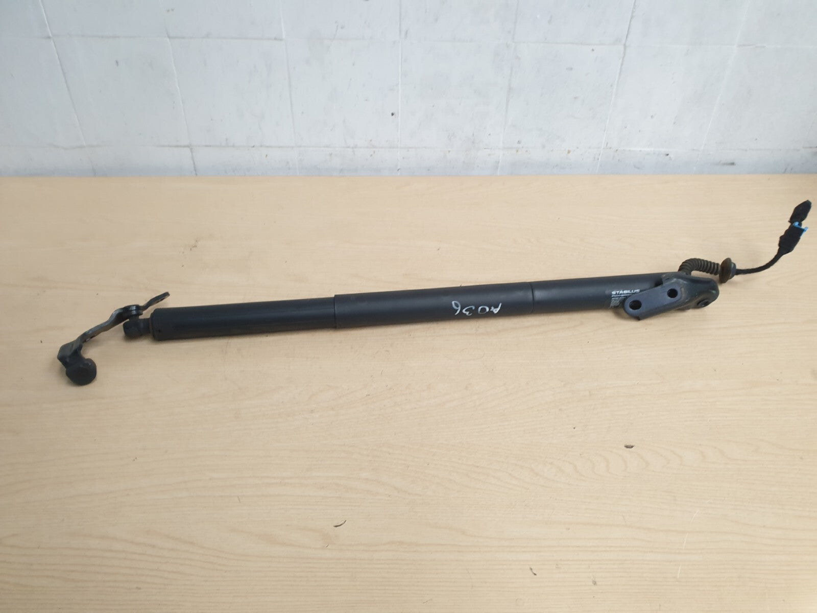 2018 BMW F46 216D 1.5 DIESEL TAILGATE STRUT SHOCK LEFT NEARSIDE 7432771 A036 - Image 7