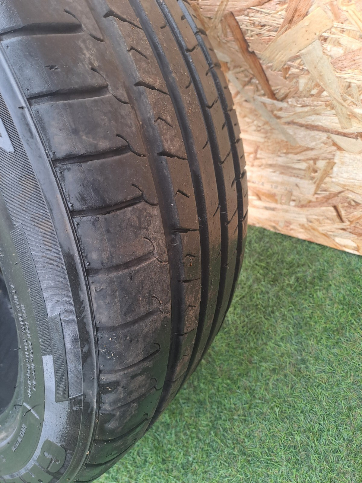 ✅Capturar Tyre 245/45 R17 Warranty xAA 4.5mm - Image 3