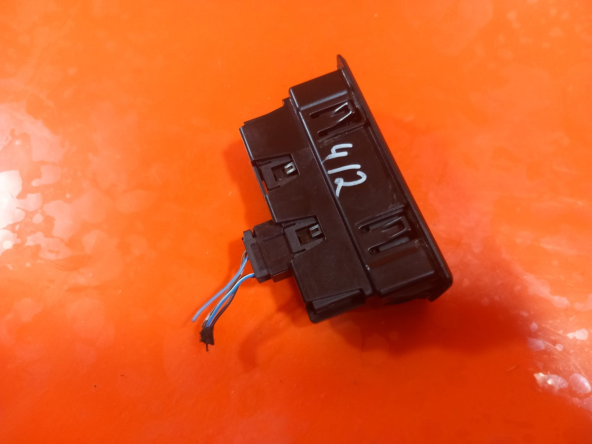 2021 VW Transporter T30 Traction Control Switch 7L2857857 Warranty A412 - Image 5
