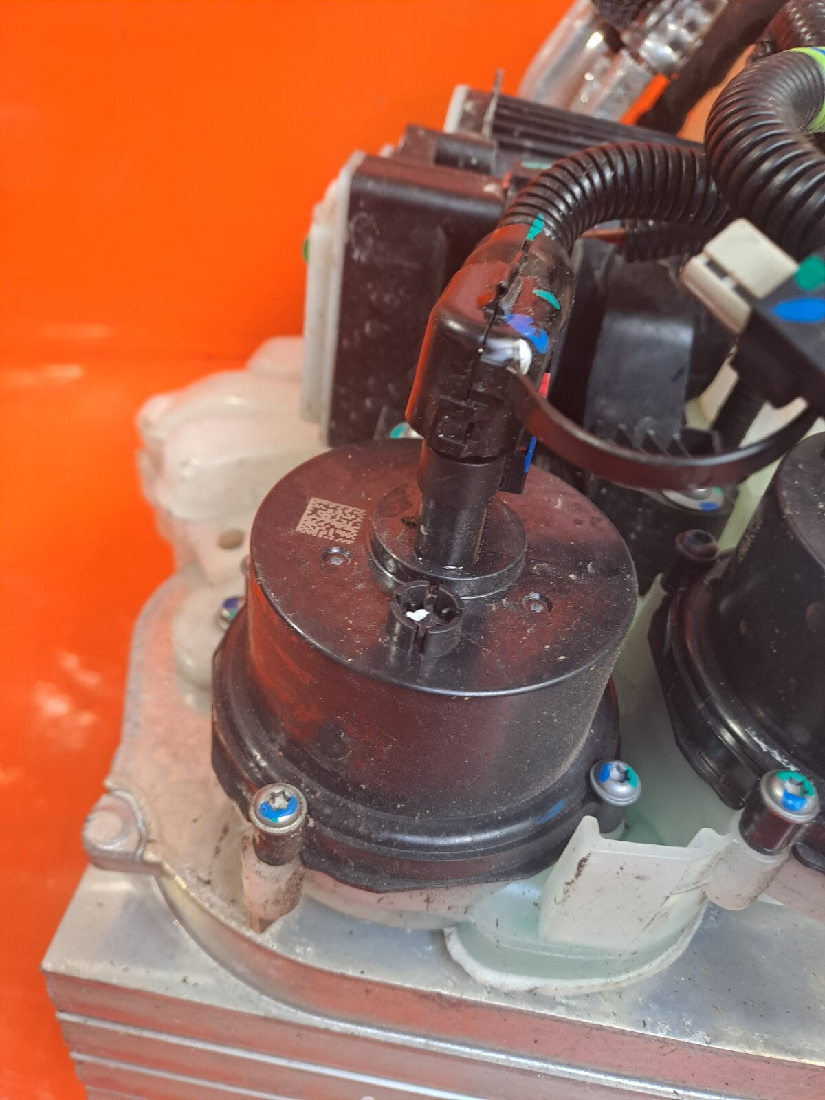 ✅2018-2025 TESLA MODEL 3 SUPERMANIFOLD OCTAVALVE ASSEMBLY 1549902-00-C +WARRANTY - Image 10
