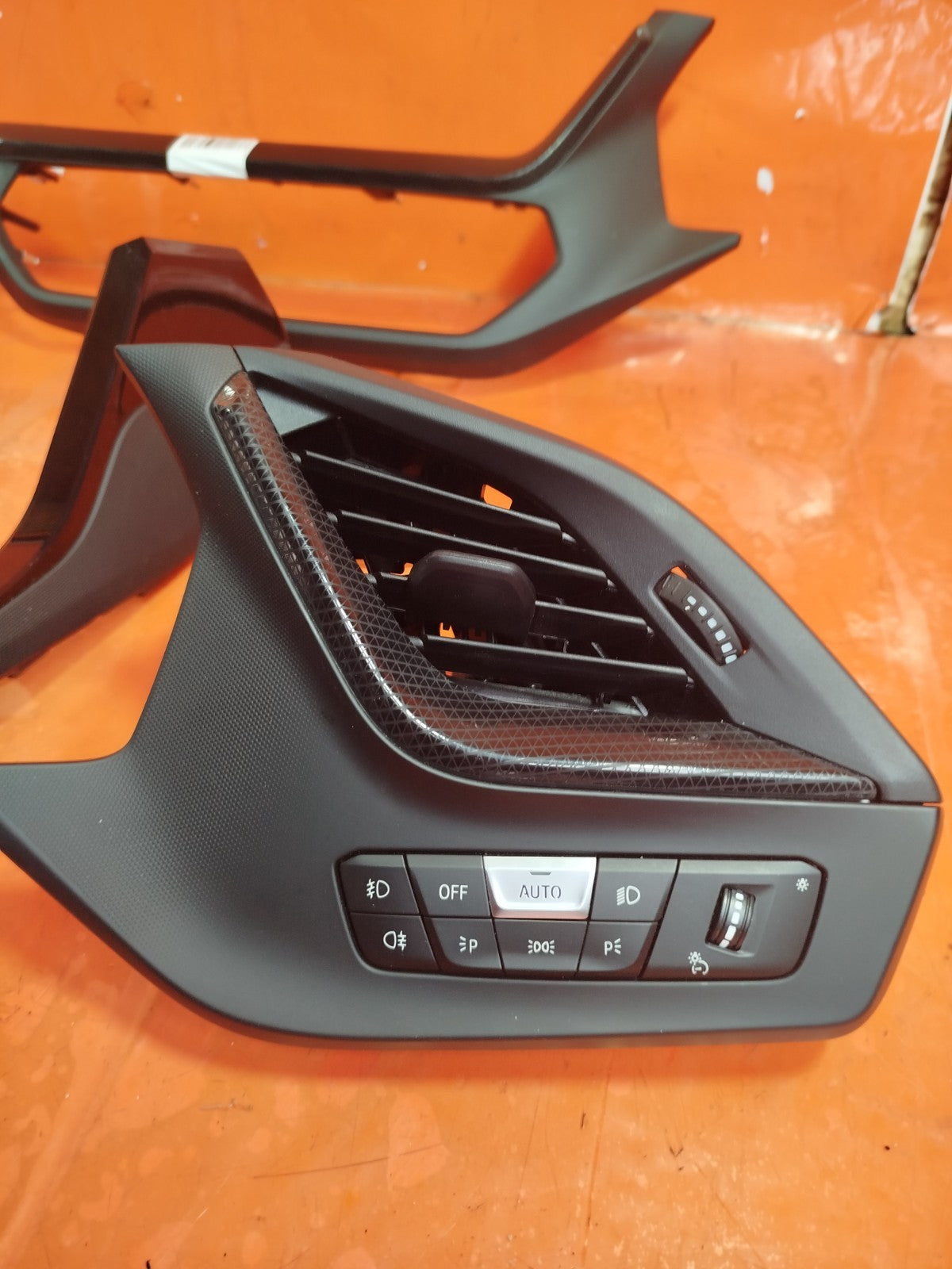 ✅BMW 220D M SPORT F44 2.0 DIESEL 2023 DASHBOARD AIR VENTS & CONSOLE TRIM PANEL - Image 3