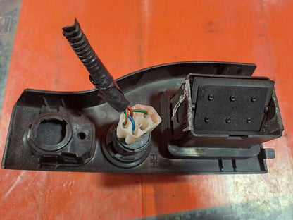 ✅2003 VOLVO FL DASHBOARD RIGHT AIR VENT HEADLIGHT SWITCH 3954450 + WARRANTY A324 - Image 5