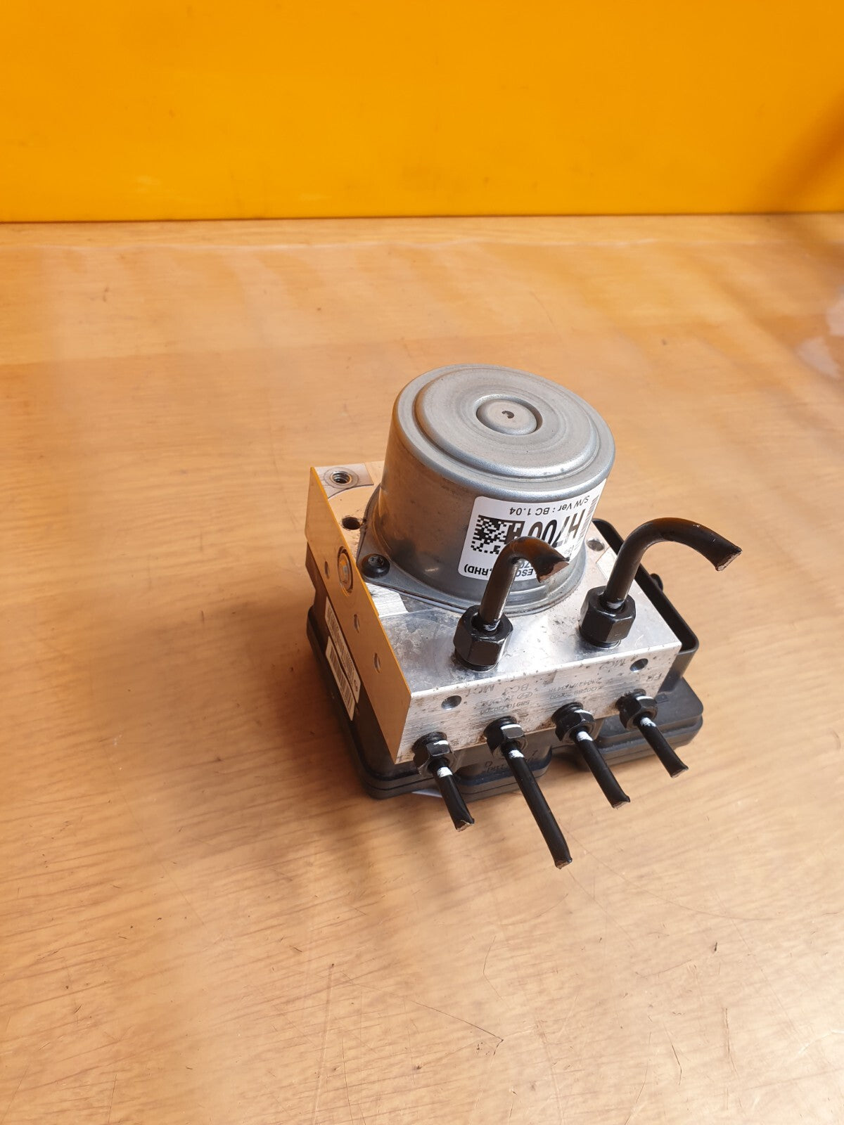 HYUNDAI I20 Ultimate 1.0 Petrol 2023 6 HYBRID ABS PUMP MODULATOR 58900Q0700 - Image 3