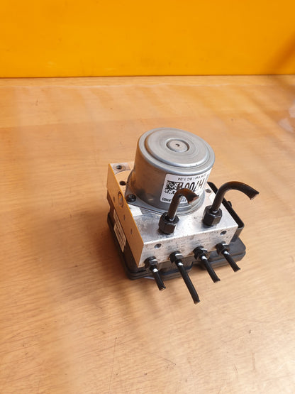HYUNDAI I20 Ultimate 1.0 Petrol 2023 6 HYBRID ABS PUMP MODULATOR 58900Q0700 - Image 3