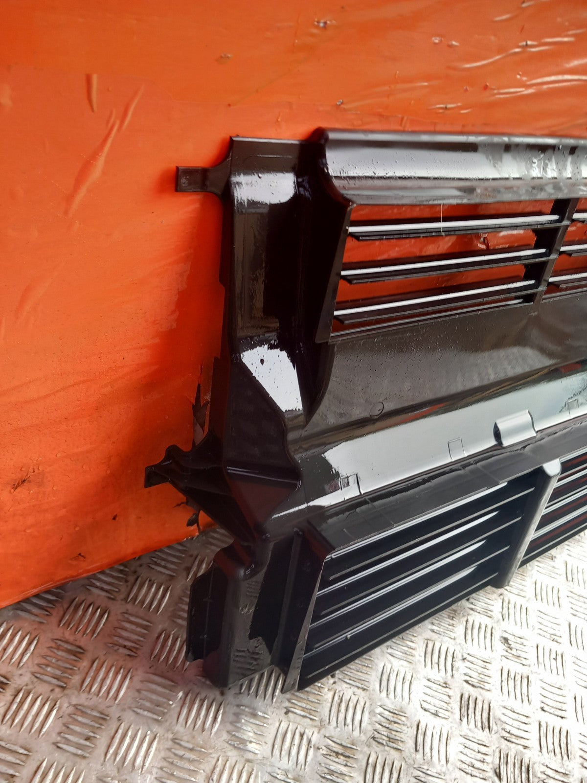 2013 Ford Focus MK3 Radiator Intake Panel BM51-8475-BE Warranty A313 - Image 5